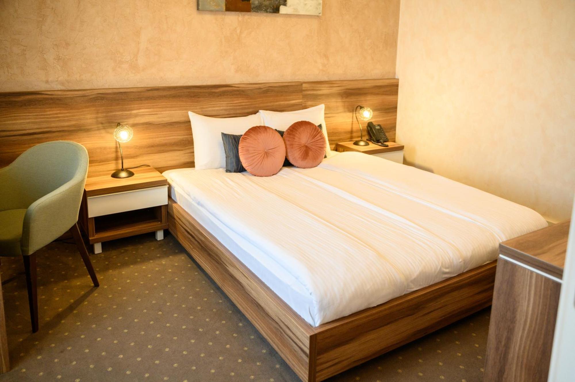Hotel Mv Monogram à Indija Extérieur photo